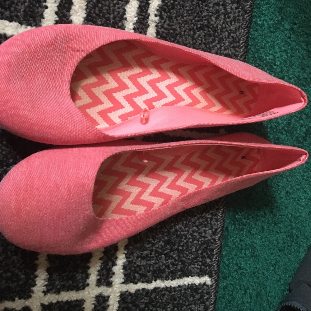 Flats dress shoes